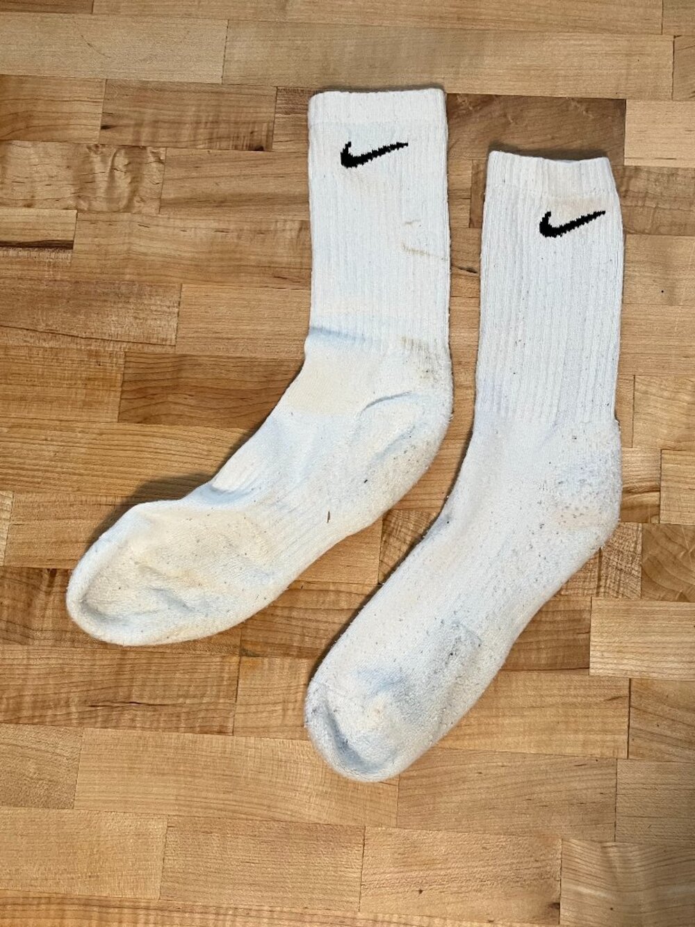 Used Men's Nike Cushioned White Crew Socks Large Size 8-12